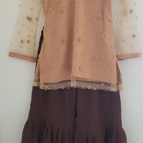Indian Semi-Formal 2 piece Gharara Outfit - Picture 3 of 4